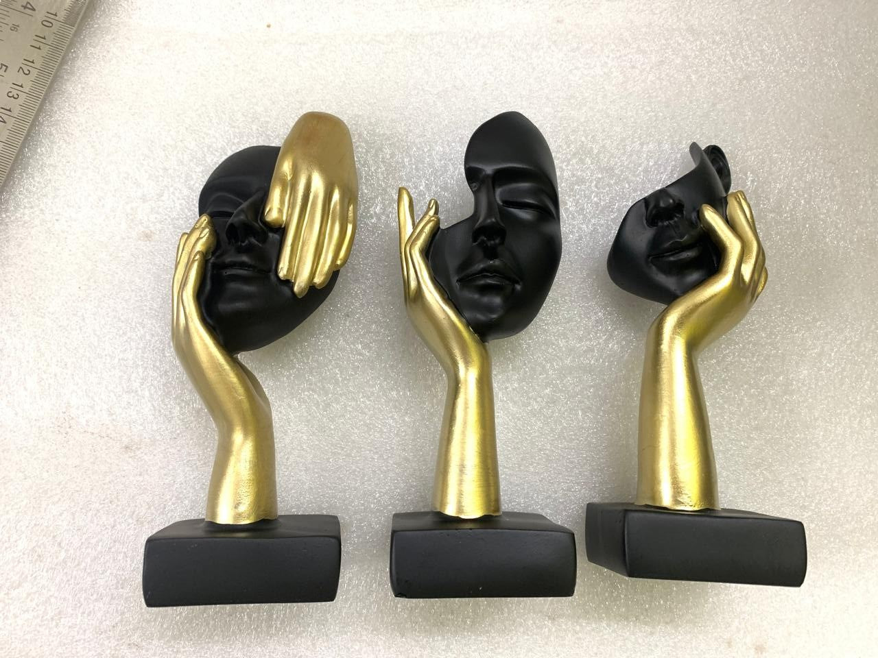 Abstract Face Sculpture Set – Black & Gold (Set of 3)
