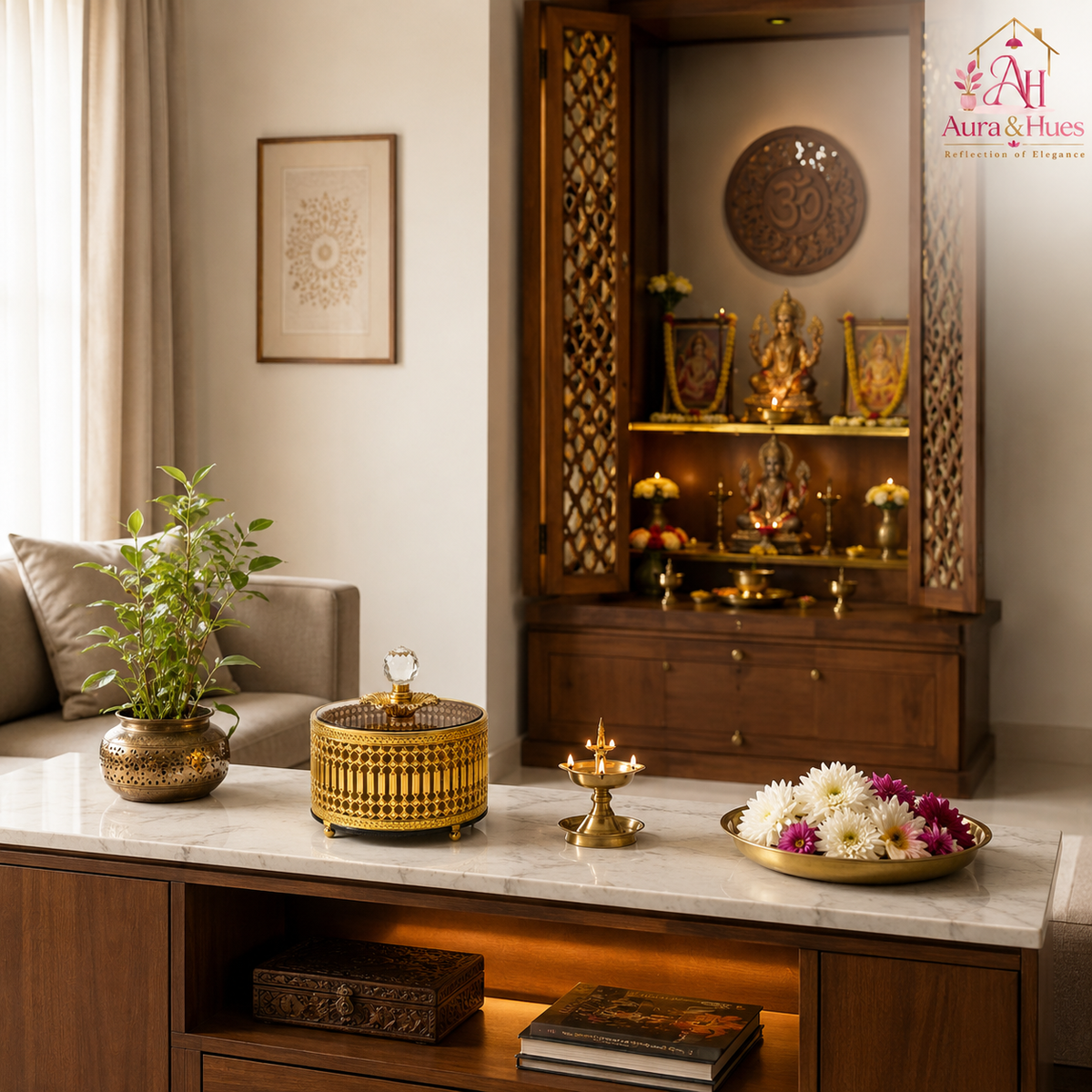 Aura & Hues Regal Lattice Treasure Box Golden Metal Decorative Keepsake Box with Smoked Glass Lid and Crystal Knob for Dry Fruits, Jewellery and Gifting
