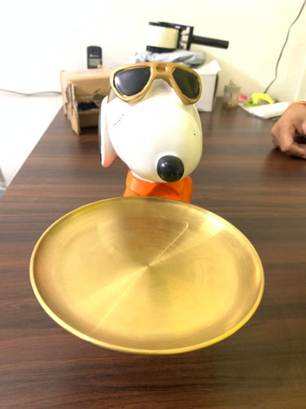 Cute Snoopy Inspired Dog Figurine Showpiece with Metal Tray