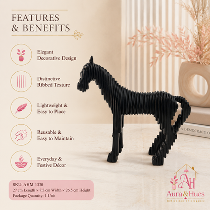 Minimalist Geometric Lining Stallion Horse - Jet Black
